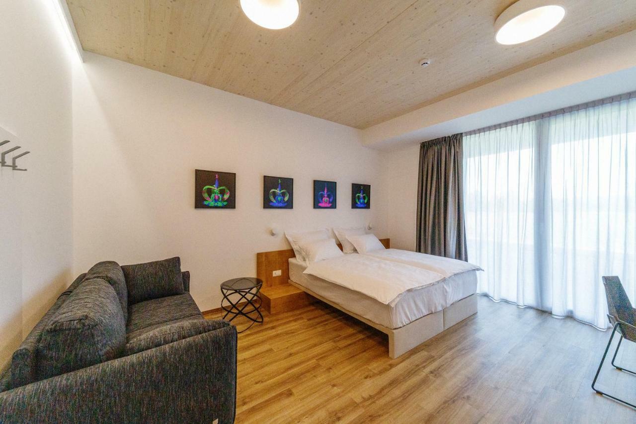 WUD hotel Ljubljana Buitenkant foto