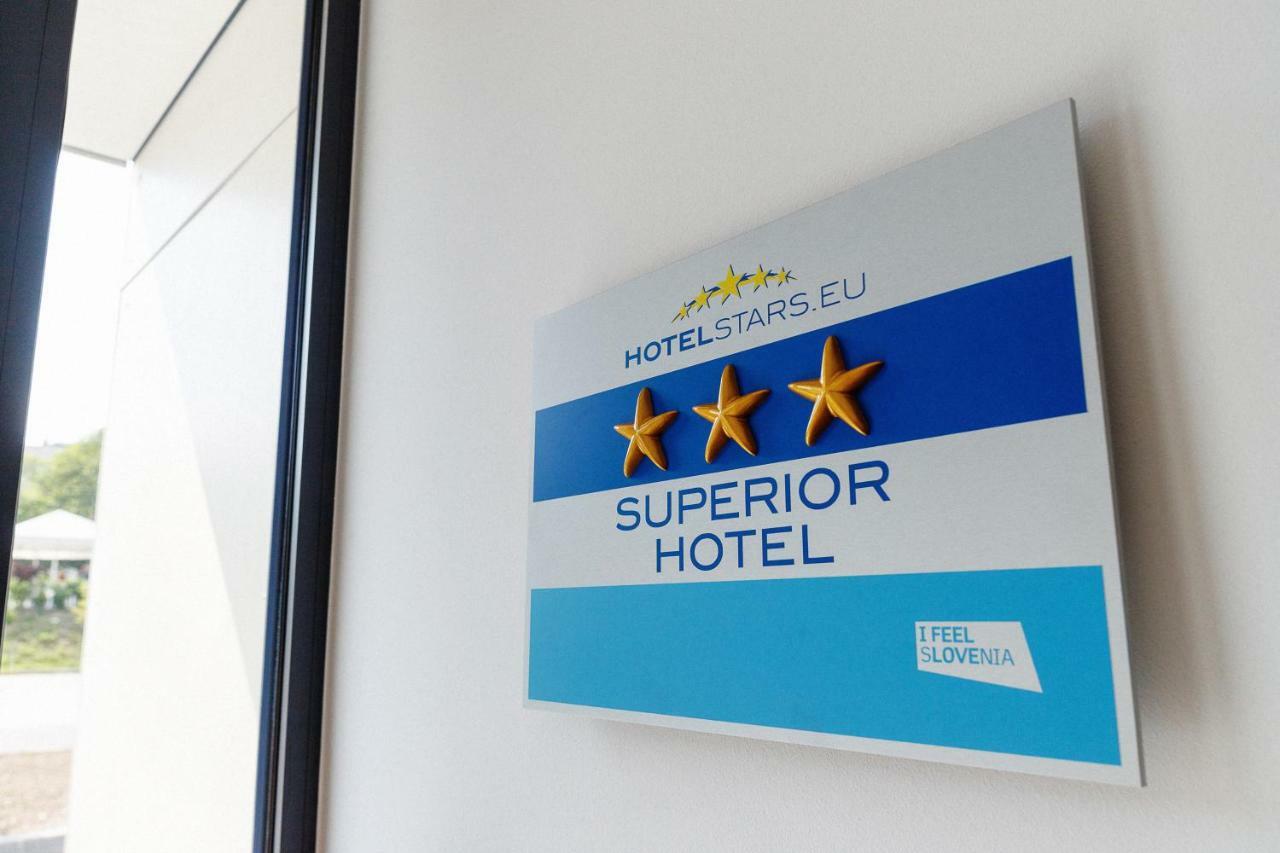 WUD hotel Ljubljana Buitenkant foto