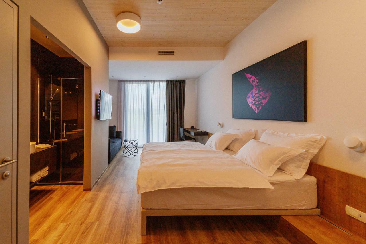 WUD hotel Ljubljana Buitenkant foto
